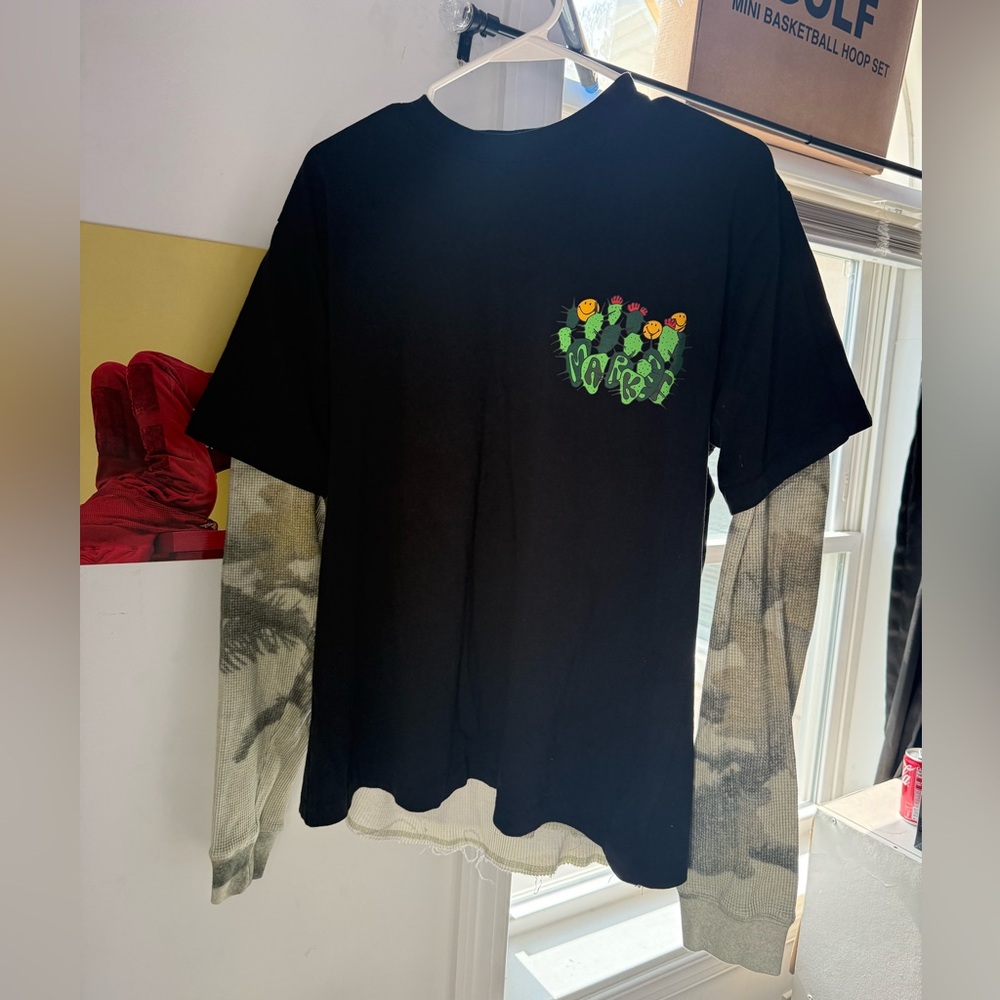 2 Market shirt bundle deal‼️